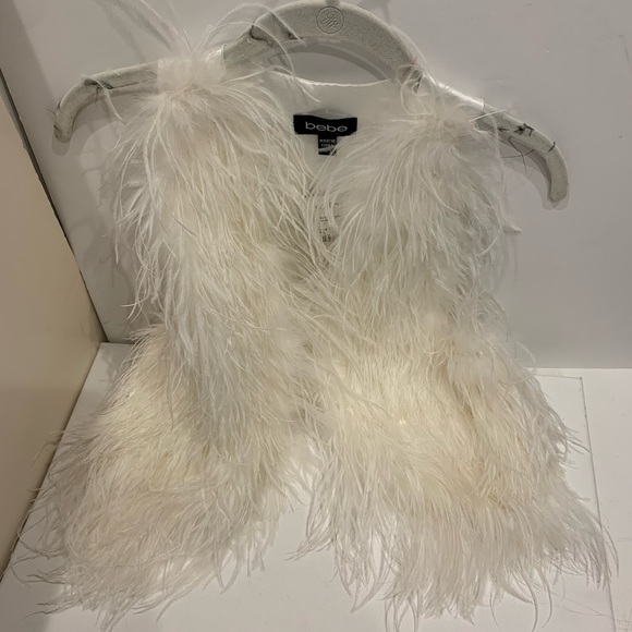 bebe Jackets & Blazers - BEBE Ostrich 🤍 Feather Plume Satin Vest Ivory Bone Cream White Sz M/L New(NWT)